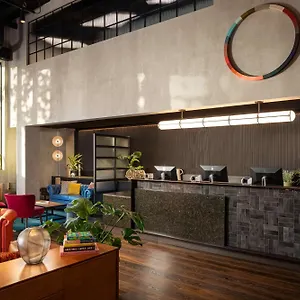 The Gantry London, Curio Collection By Hilton **** Londra