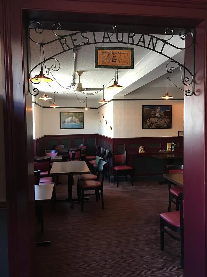 ** Hotel The Bridge Inn Isleworth United Kingdom